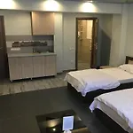 City Center Apartments & Suites By Rdc
