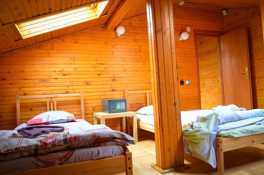 Center & By Rdc B&B Bucureşti