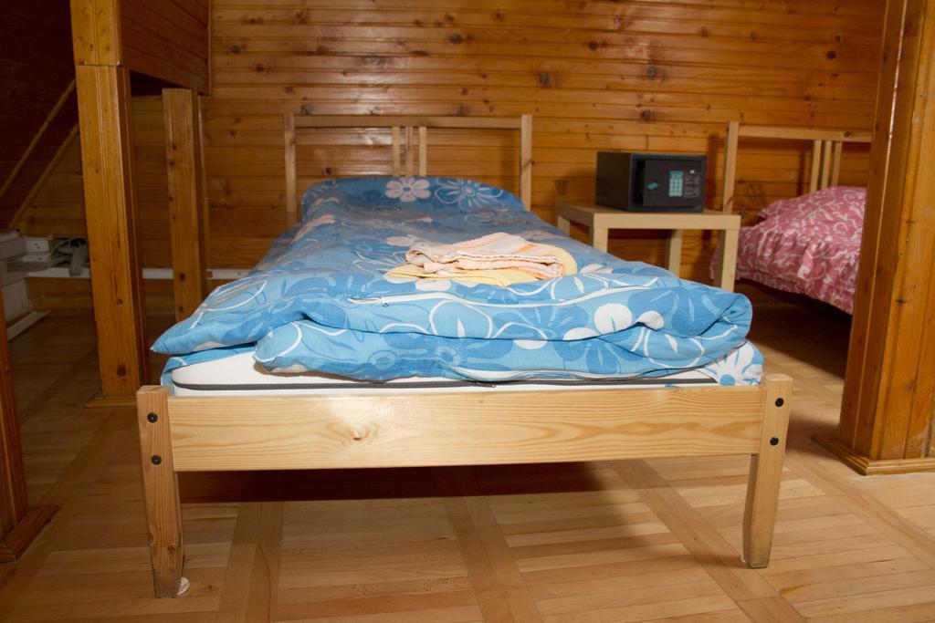 B&B Center & By Rdc Bucureşti